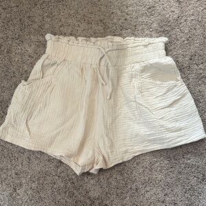 SHEIN High Waist Cream Shorts